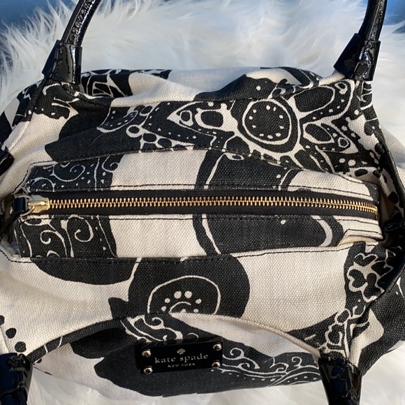 Kate Spade Paisley Grove pattern Karen bag. - Picture 5 of 7